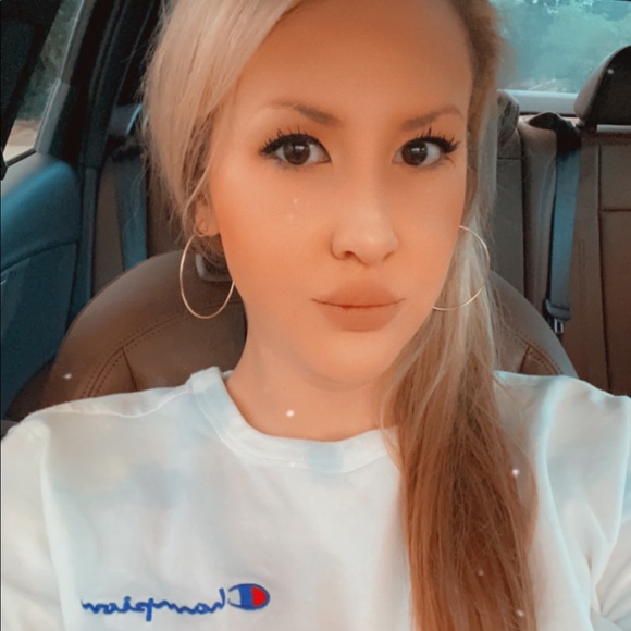 holliszn